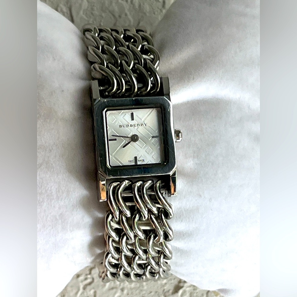 BURBERRY Gunmetal Chain Band WATCH Ladies Stainless BU1572 ladies watch